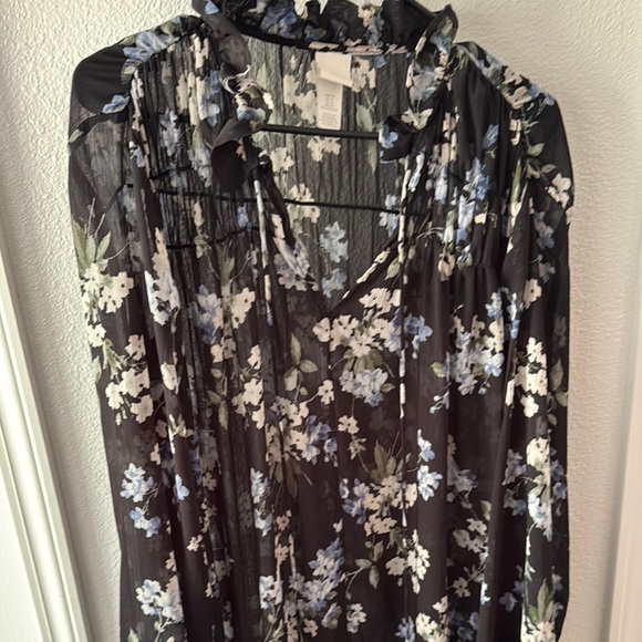 Floral Black and White Dress - Picture 4 of 5